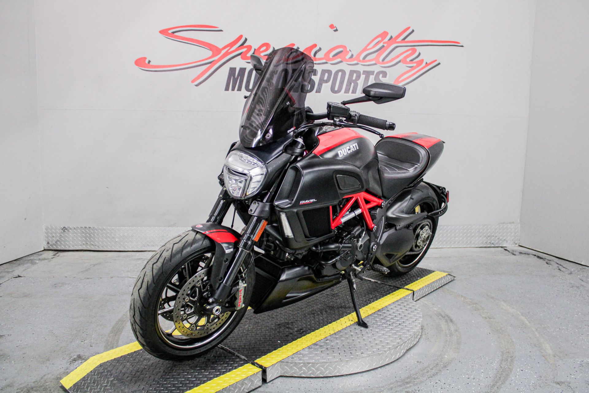 Front Left Side View - Photo 10