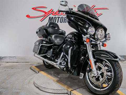 2017 Harley-Davidson Electra Glide® Ultra Classic® in Sacramento, California - Photo 9