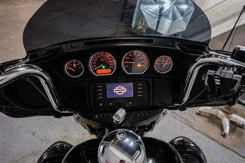2017 Harley-Davidson Electra Glide® Ultra Classic® in Sacramento, California - Photo 13