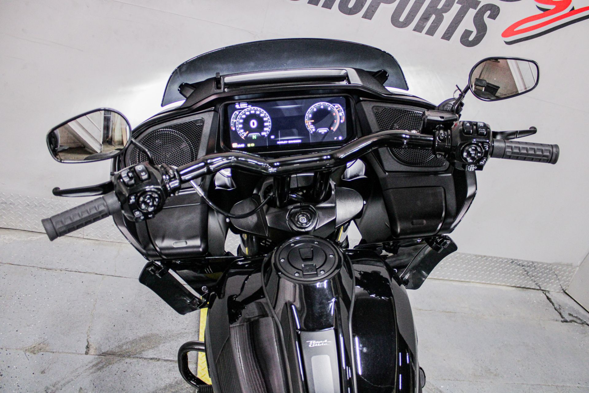 Dashboard - Photo 16