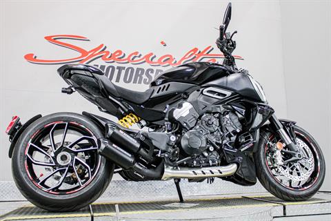 2023 Ducati Diavel V4 in Sacramento, California - Photo 16