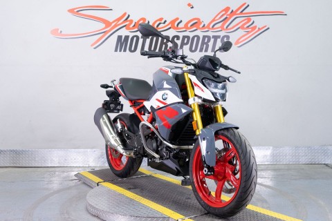 2021 BMW G 310 R in Sacramento, California - Photo 2