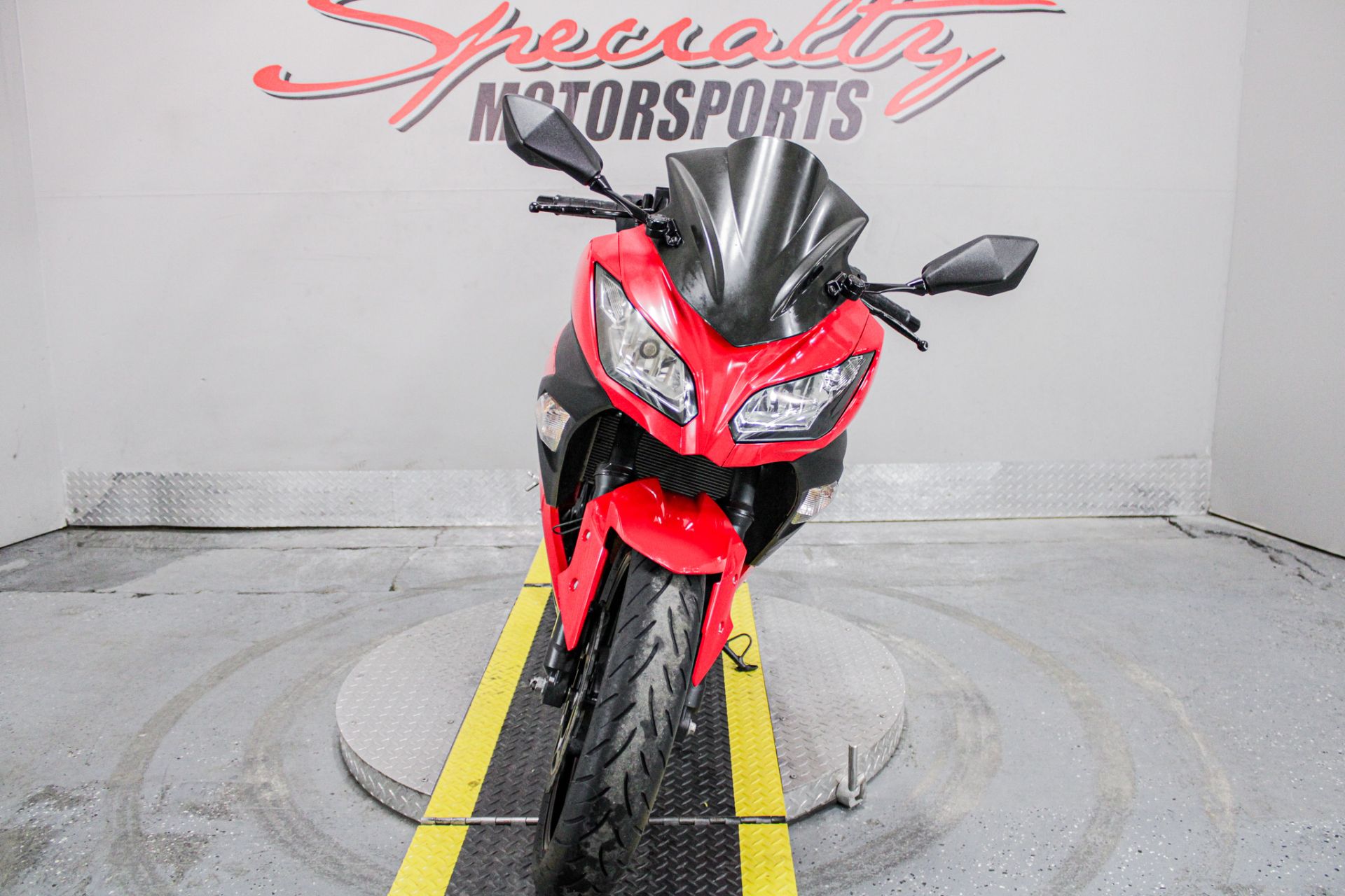 Front View - Photo 12