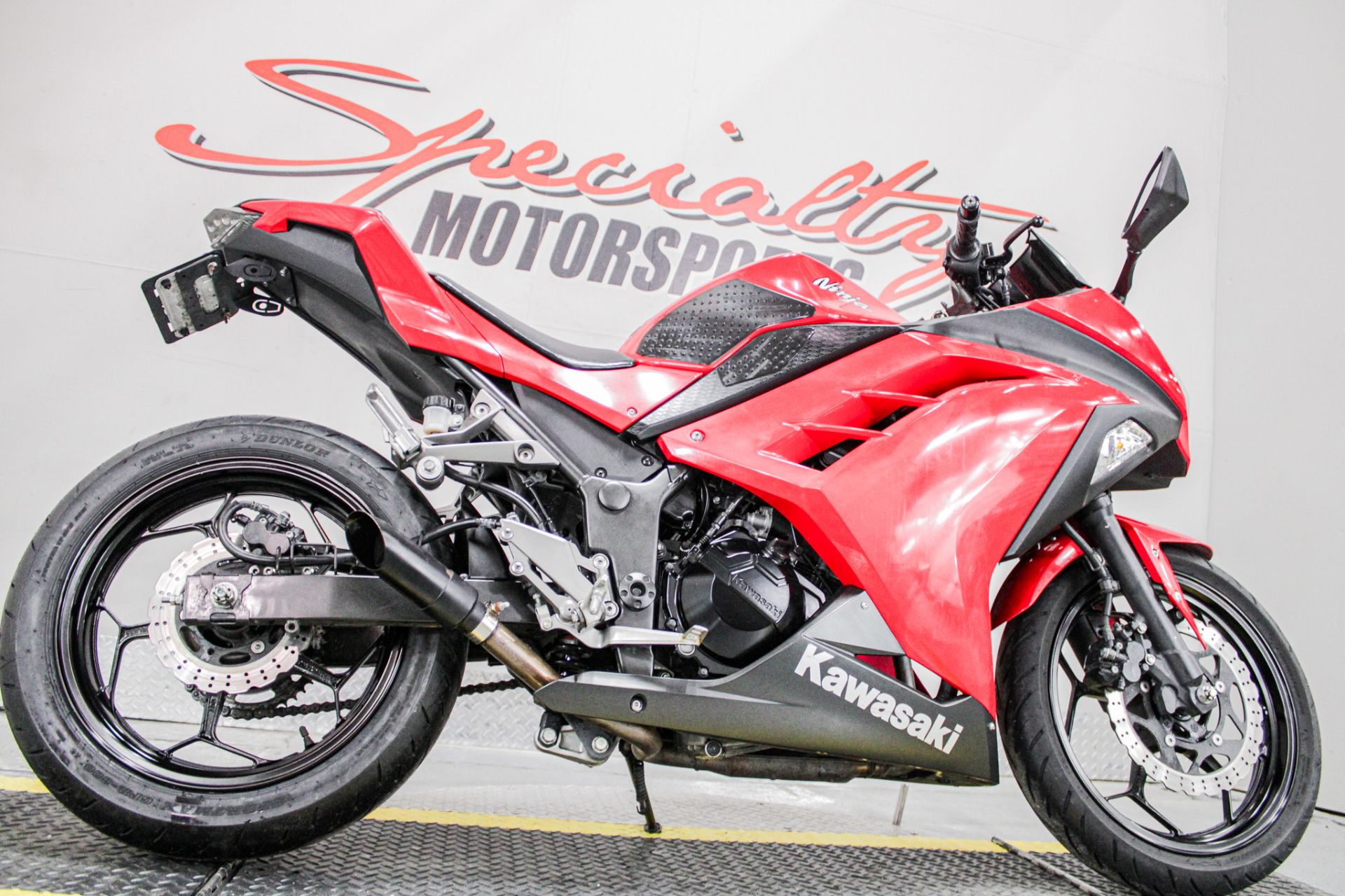 Lower Right Side Angle - Photo 15