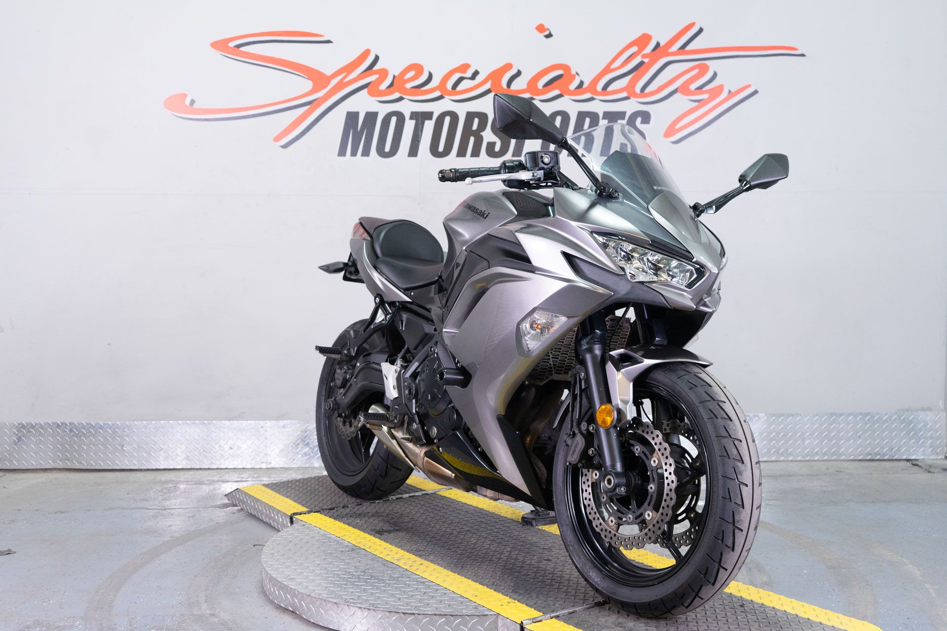 2021 Kawasaki Ninja 650 ABS in Sacramento, California - Photo 2