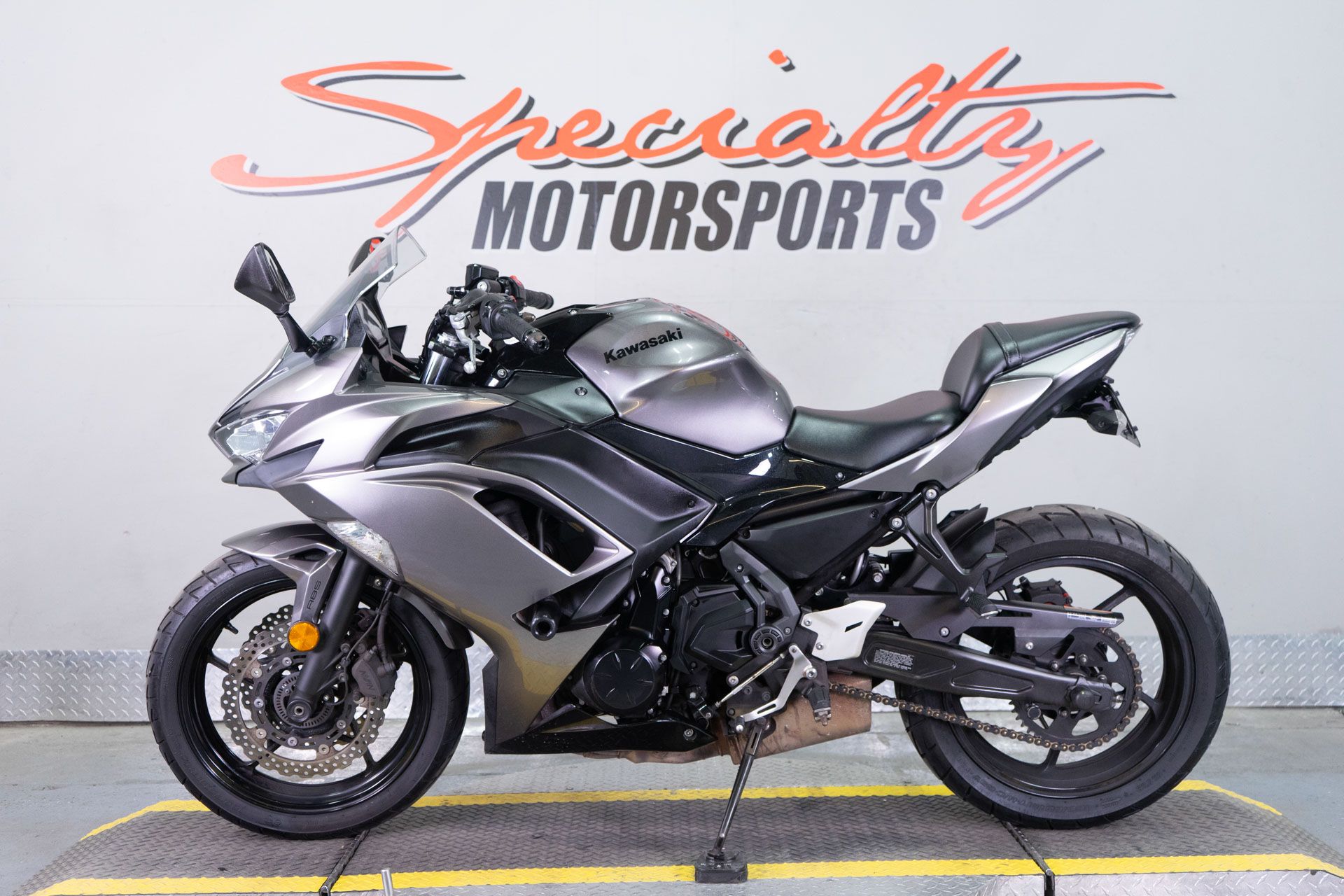 2021 Kawasaki Ninja 650 ABS in Sacramento, California - Photo 4