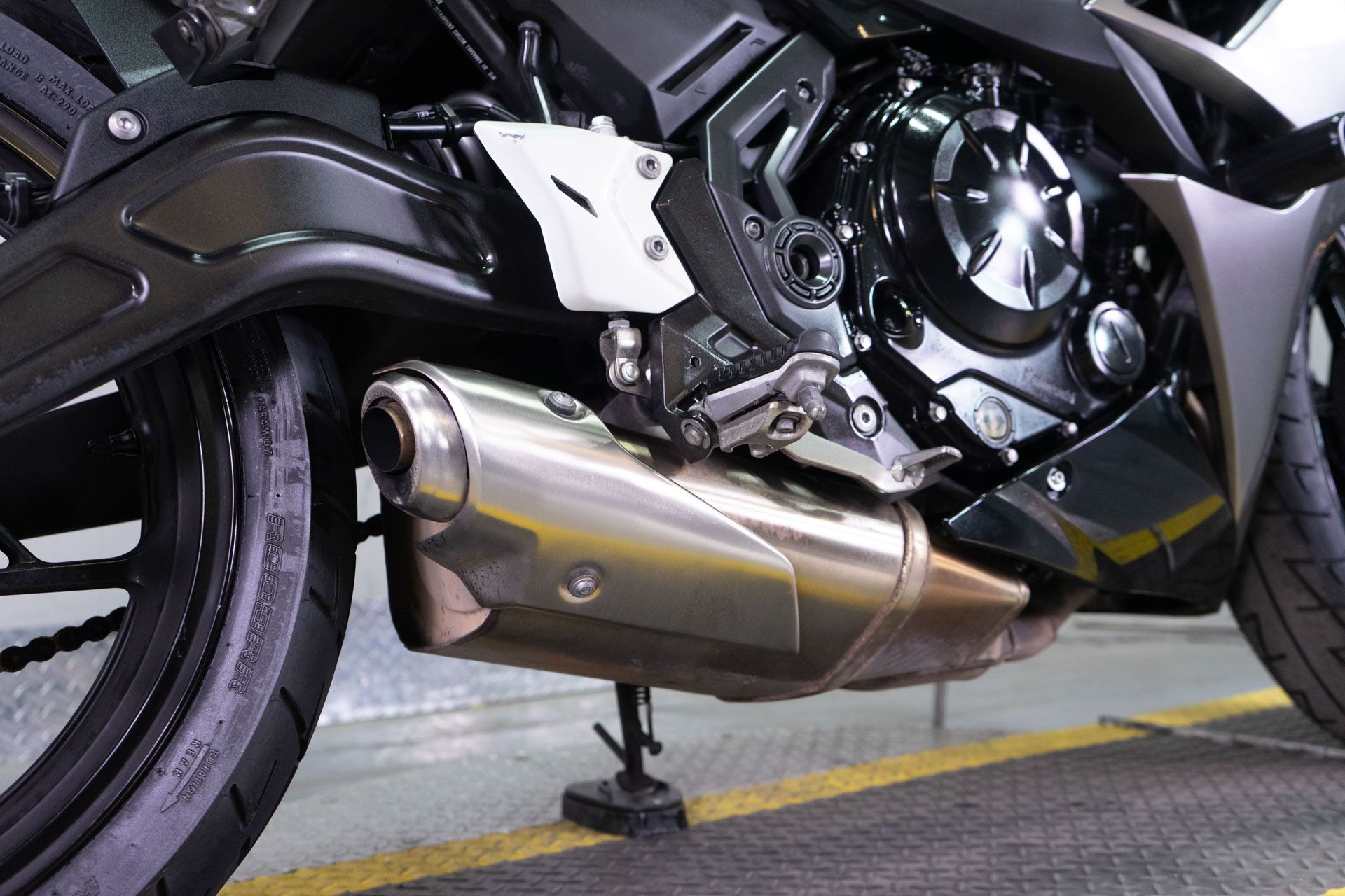 2021 Kawasaki Ninja 650 ABS in Sacramento, California - Photo 9