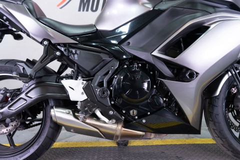 2021 Kawasaki Ninja 650 ABS in Sacramento, California - Photo 10