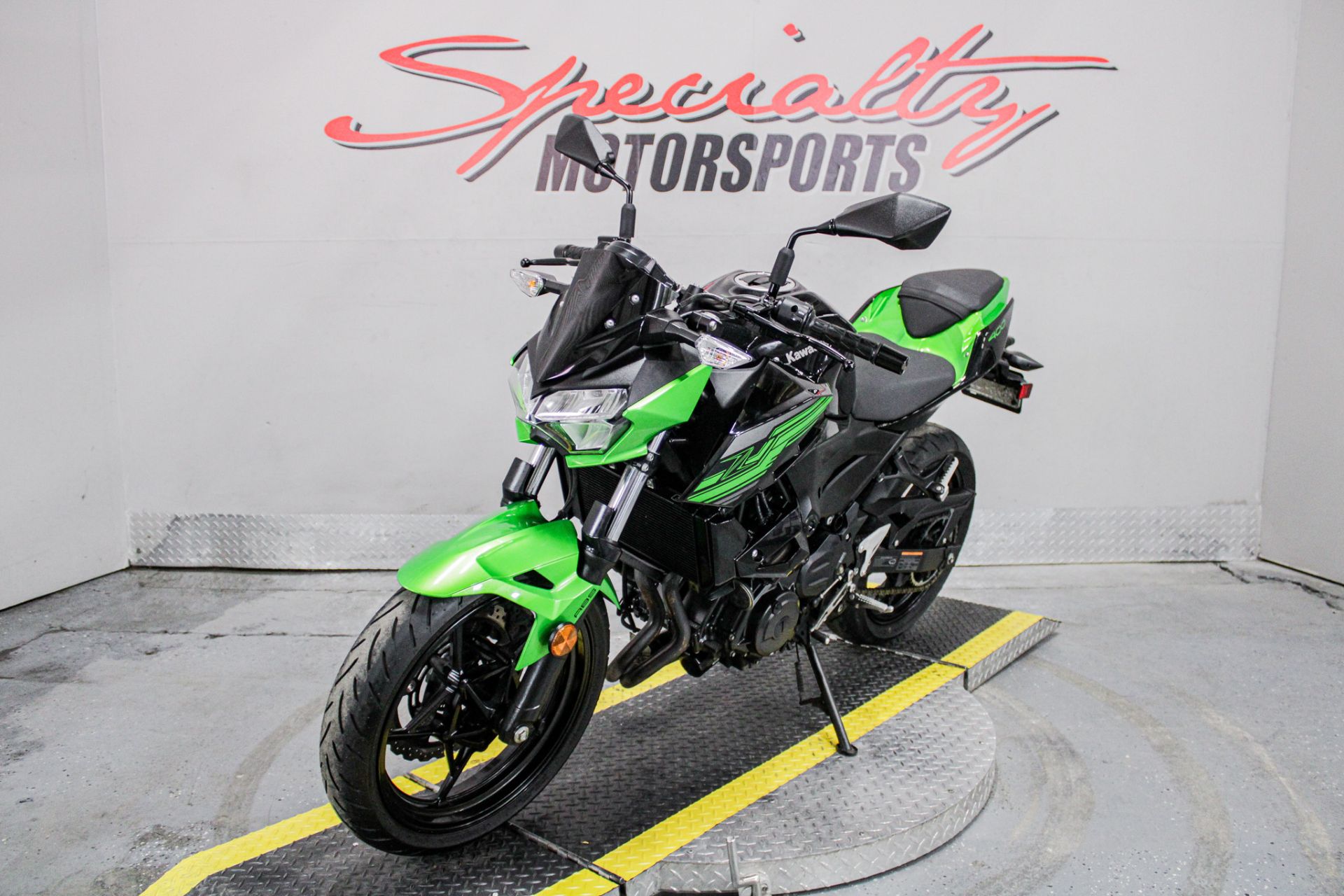 Front Left Side View - Photo 10