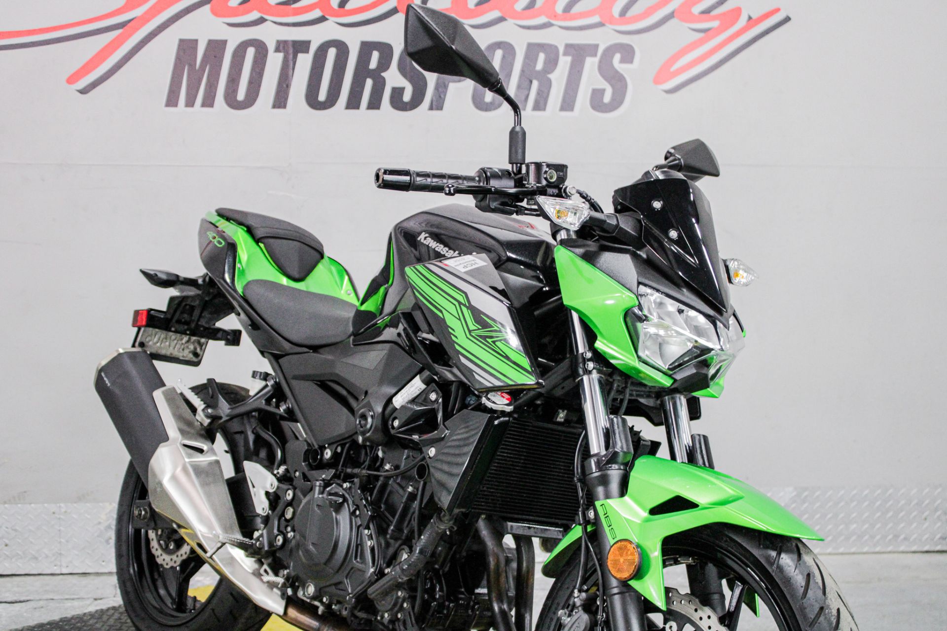 Front Right Zoomed In - Photo 14