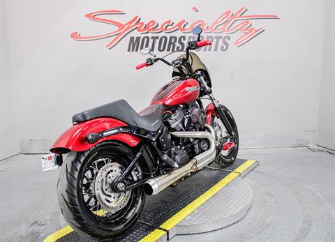 HAR027138 - 2018 - Harley-Davidson - Street Bob® 107 Rear Right Side Angle - Photo 5