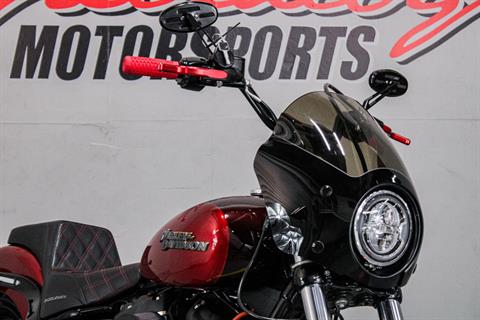 HAR027138 - 2018 - Harley-Davidson - Street Bob® 107 Front Right Zoomed In - Photo 14