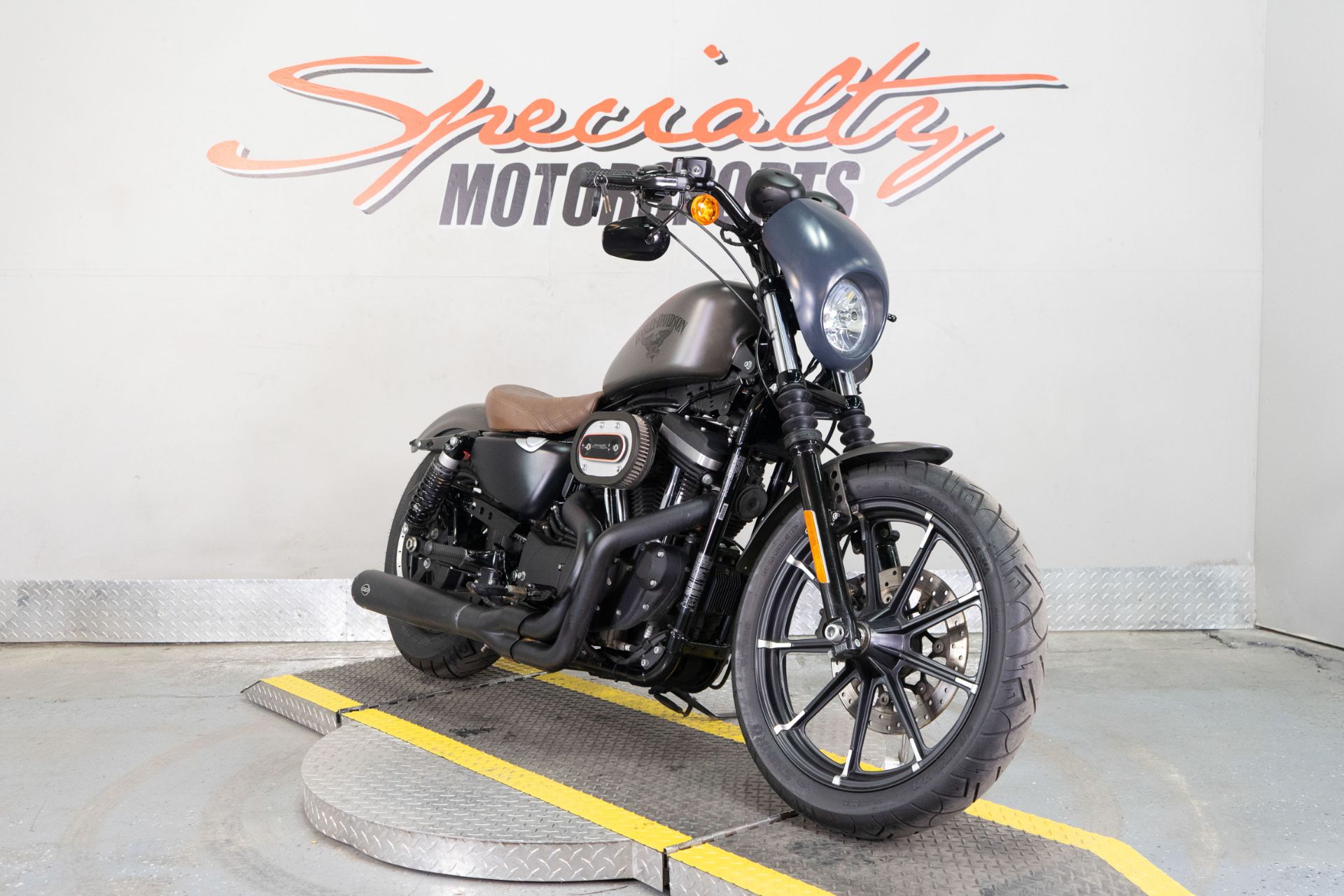 2018 Harley-Davidson Iron 883™ in Sacramento, California - Photo 2