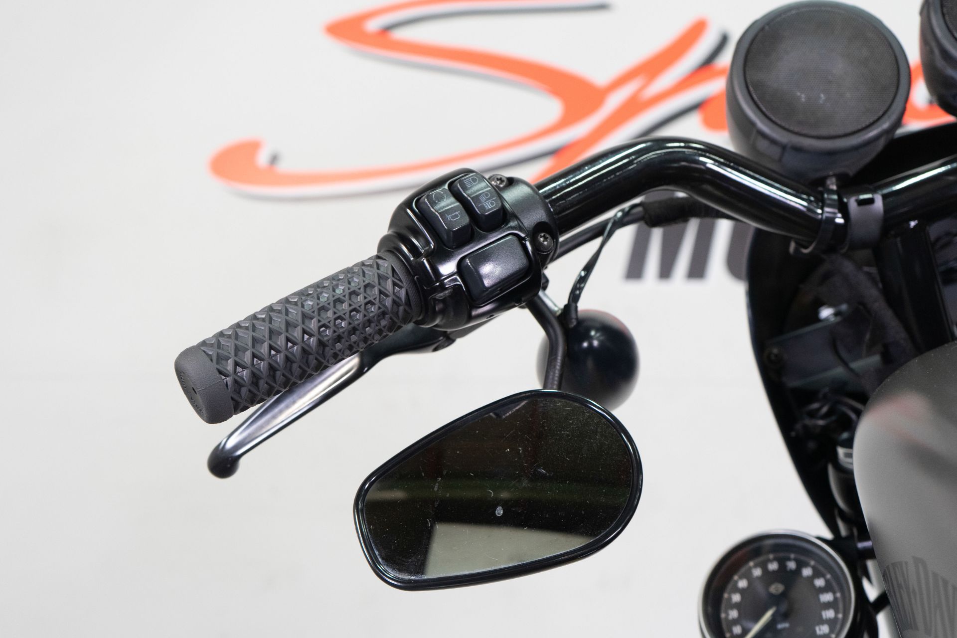 2018 Harley-Davidson Iron 883™ in Sacramento, California - Photo 5