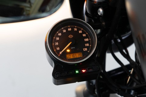 2018 Harley-Davidson Iron 883™ in Sacramento, California - Photo 20