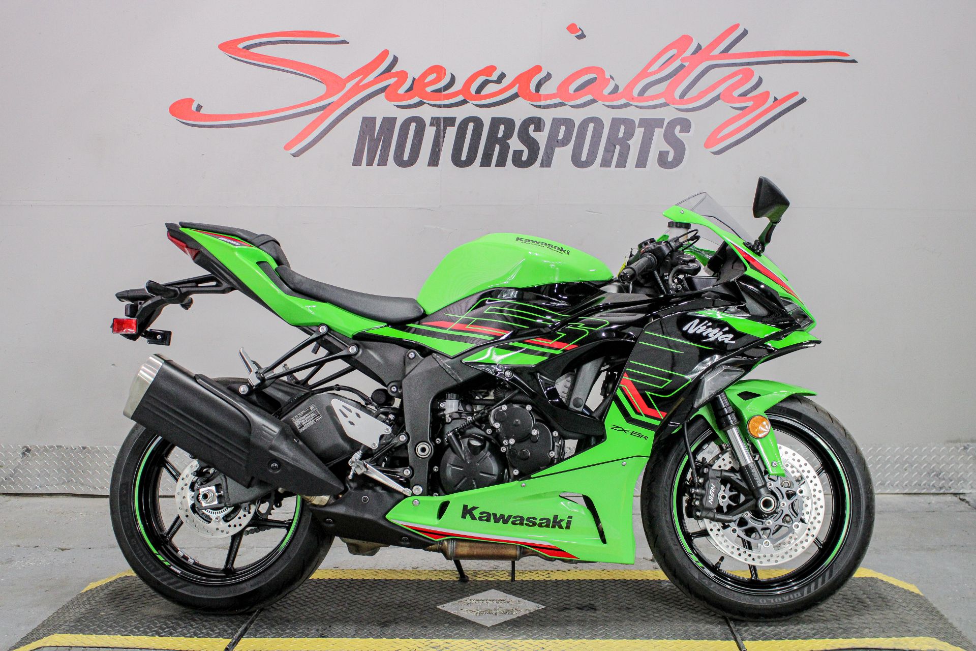 カード Used 2024 Kawasaki Ninja ZX-6R KRT Edition | Motorcycles in