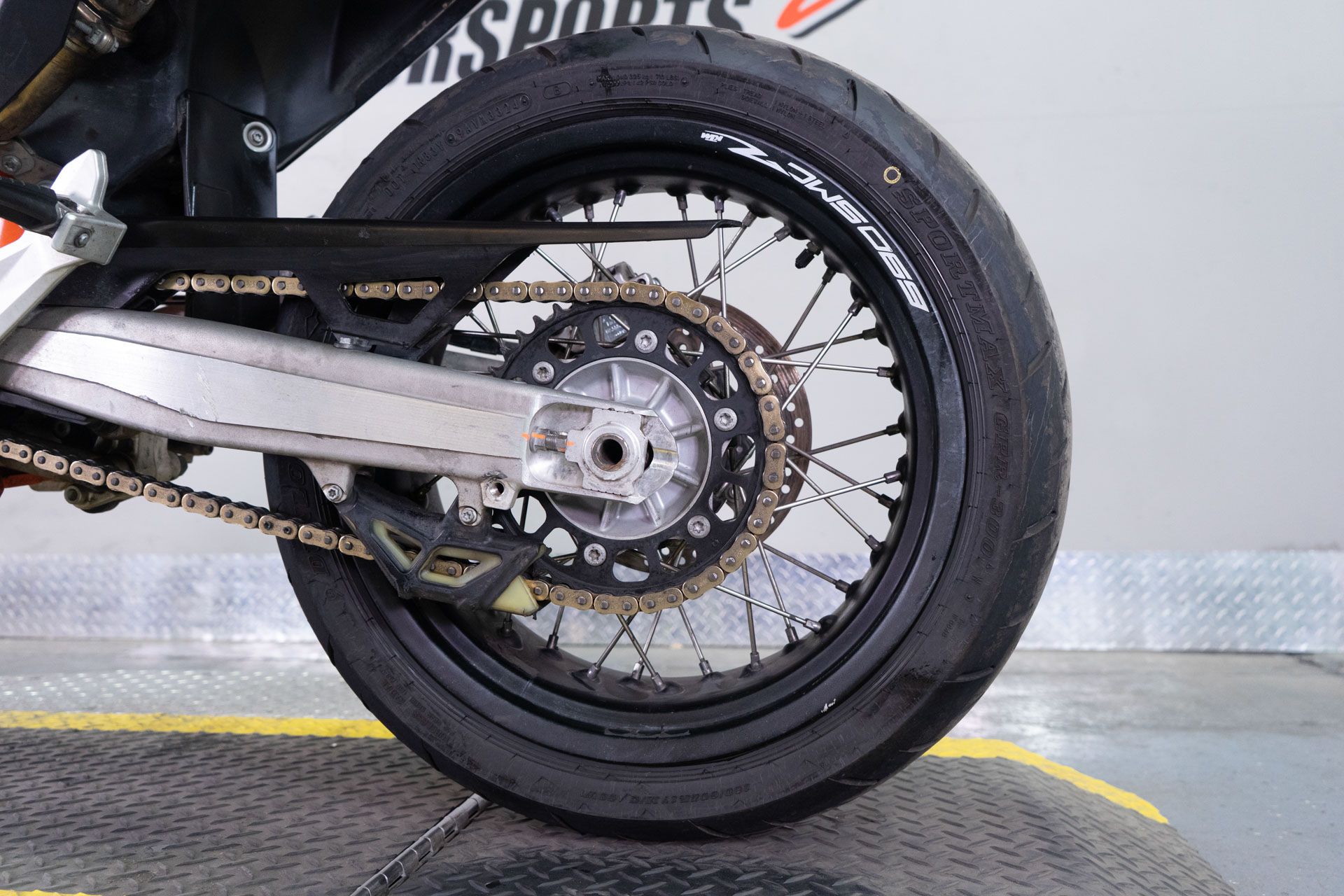 2020 KTM 690 SMC R in Sacramento, California - Photo 10