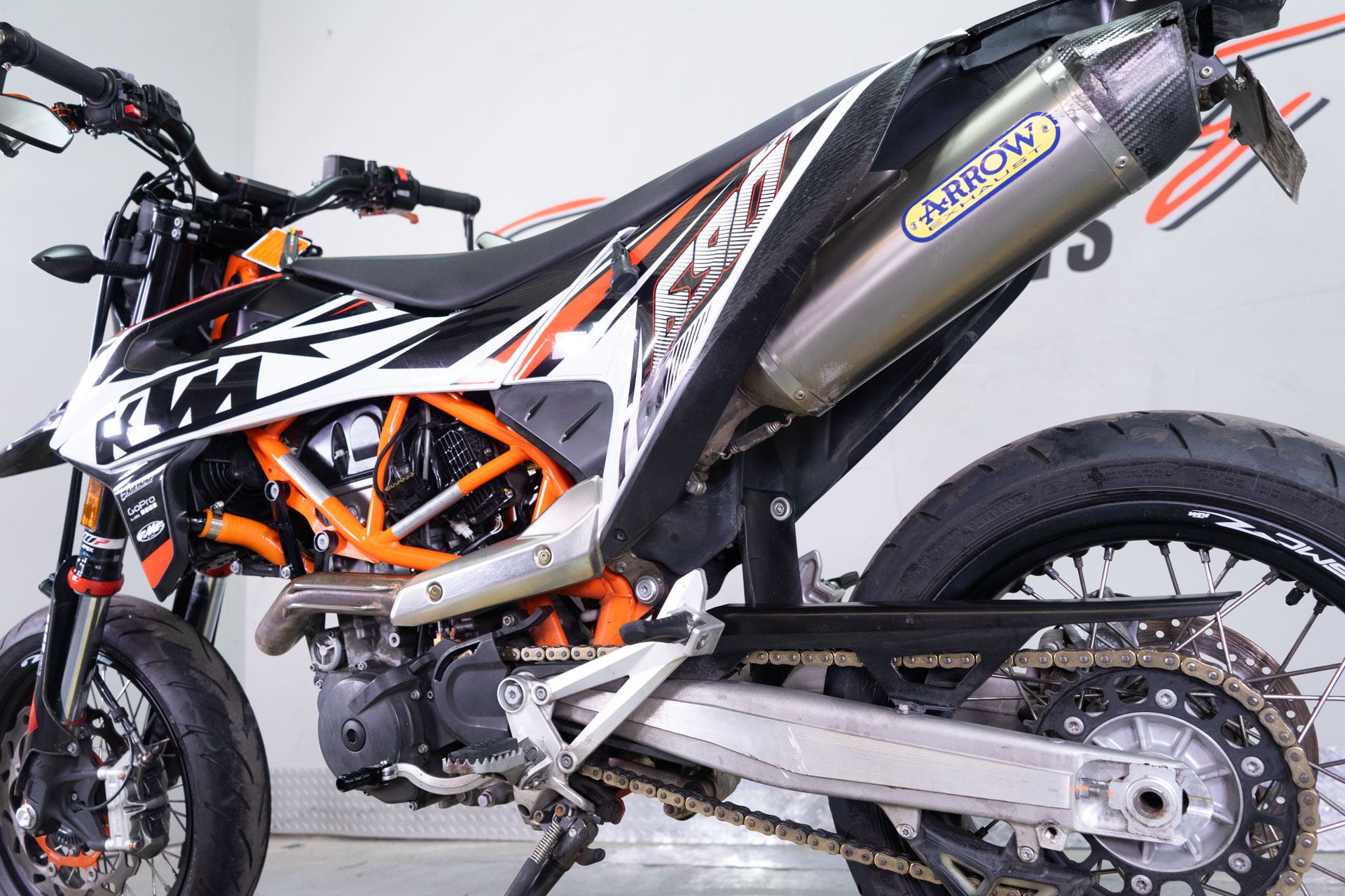 2020 KTM 690 SMC R in Sacramento, California - Photo 13