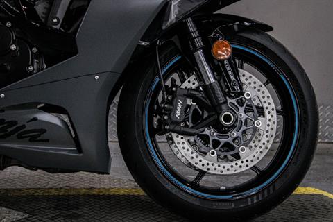 KAW024673 - 2025 - Kawasaki - Ninja ZX-6R KRT Edition ABS Front Tire - Photo 3