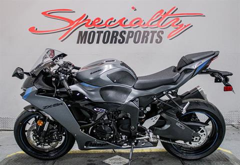 KAW024673 - 2025 - Kawasaki - Ninja ZX-6R KRT Edition ABS Left Side - Photo 8