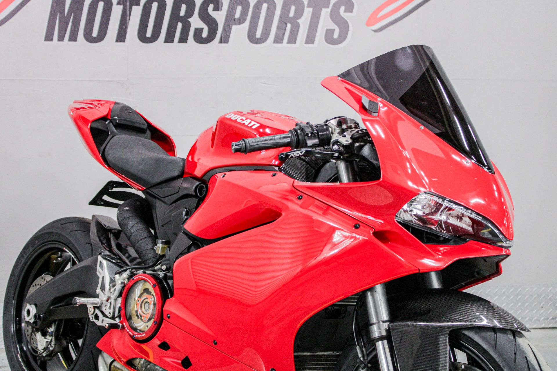 Front Right Zoomed In - Photo 14