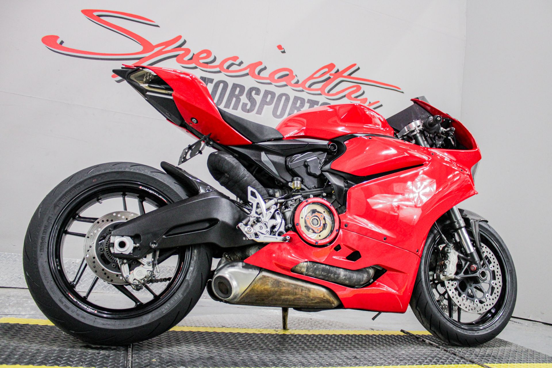 Lower Right Side Angle - Photo 15