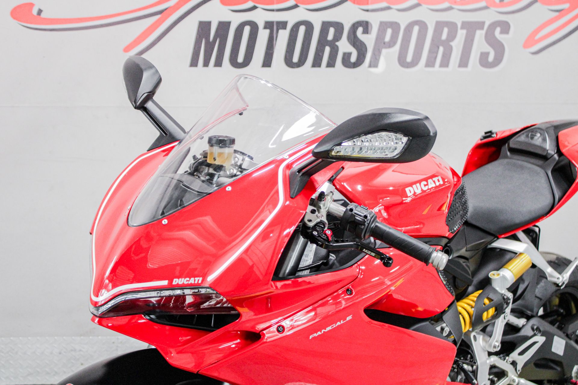 Front Left Zoomed In - Photo 11