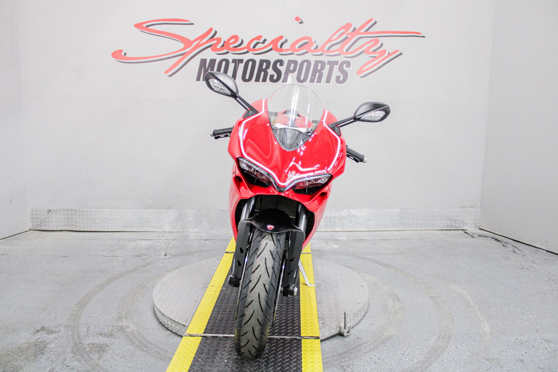 Front View - Photo 12