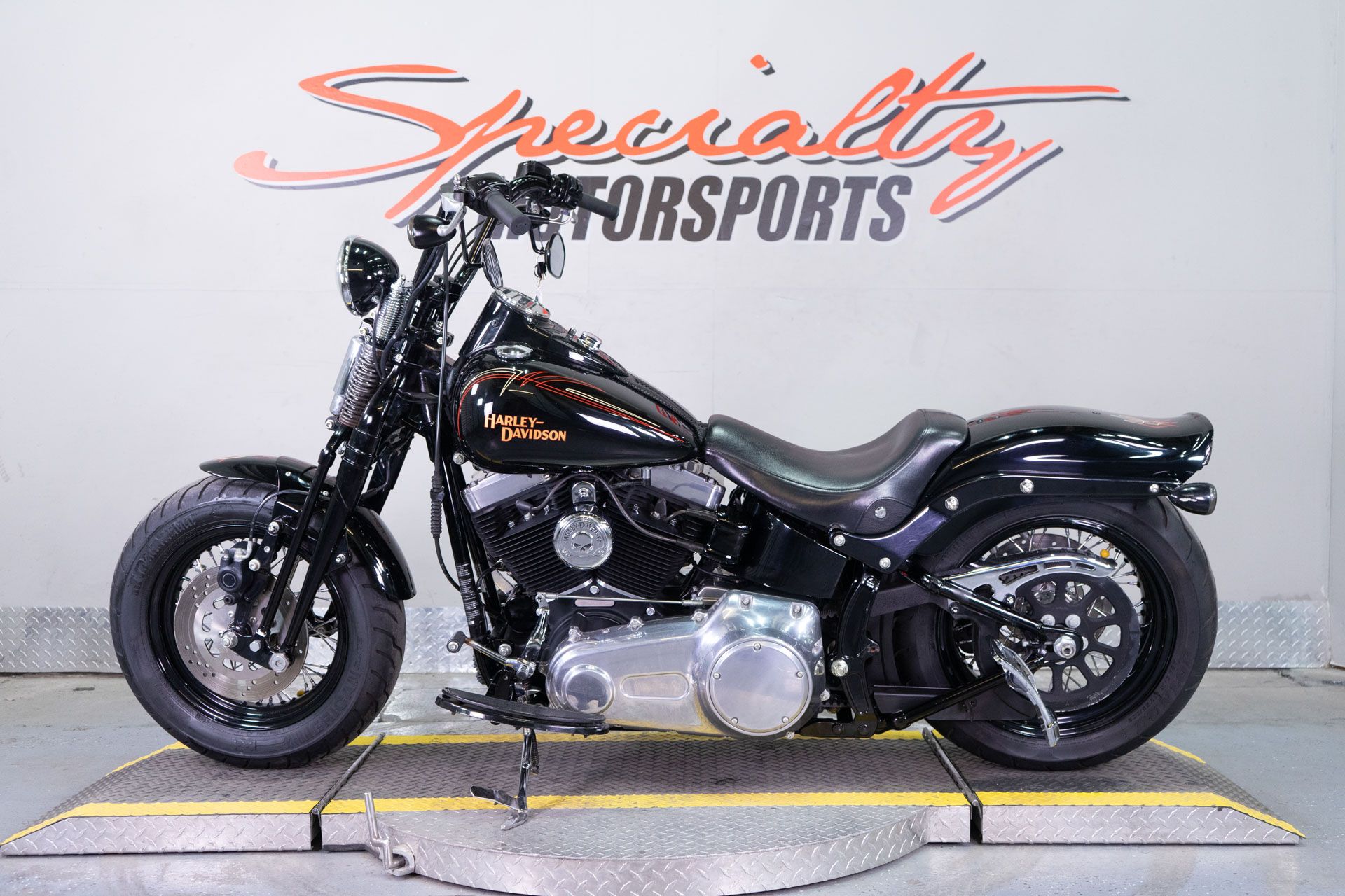2008 Harley-Davidson Softail® Cross Bones™ in Sacramento, California - Photo 4
