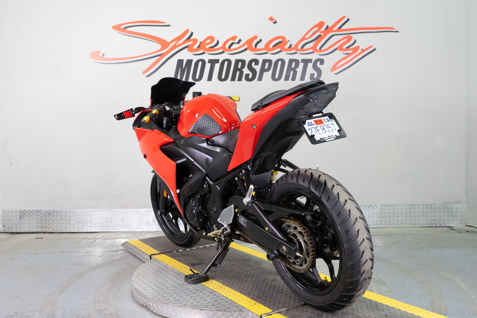 2017 Yamaha YZF-R3 in Sacramento, California - Photo 5