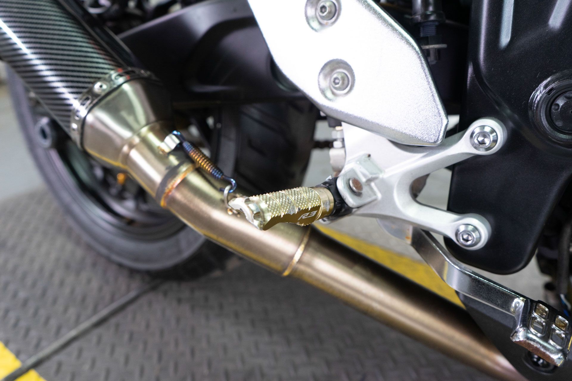 2017 Yamaha YZF-R3 in Sacramento, California - Photo 13