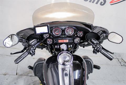 2010 Harley-Davidson Ultra Classic Screaming Eagle 110 in Sacramento, California - Photo 17