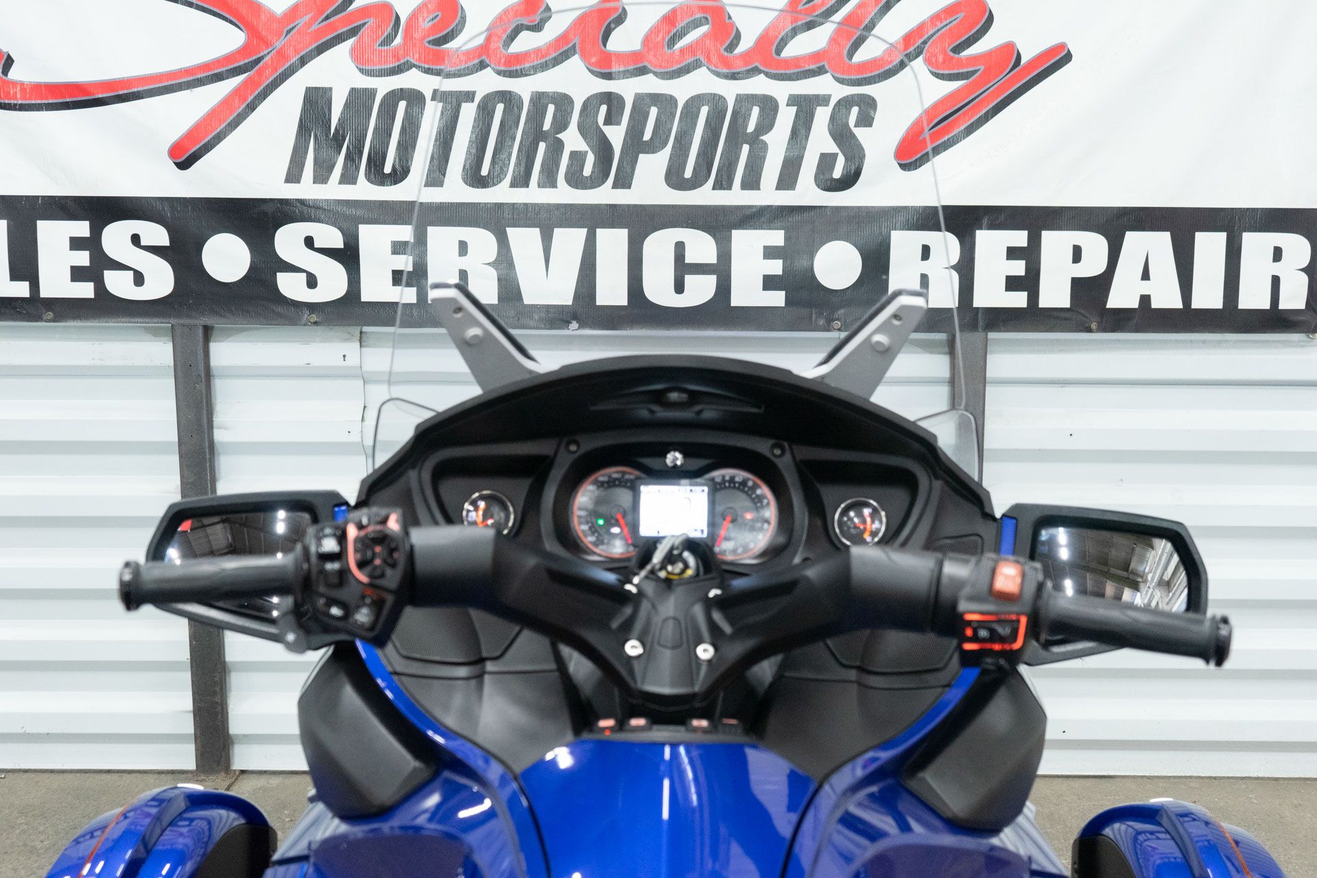 2013 Can-Am Spyder® RT Limited in Sacramento, California - Photo 10