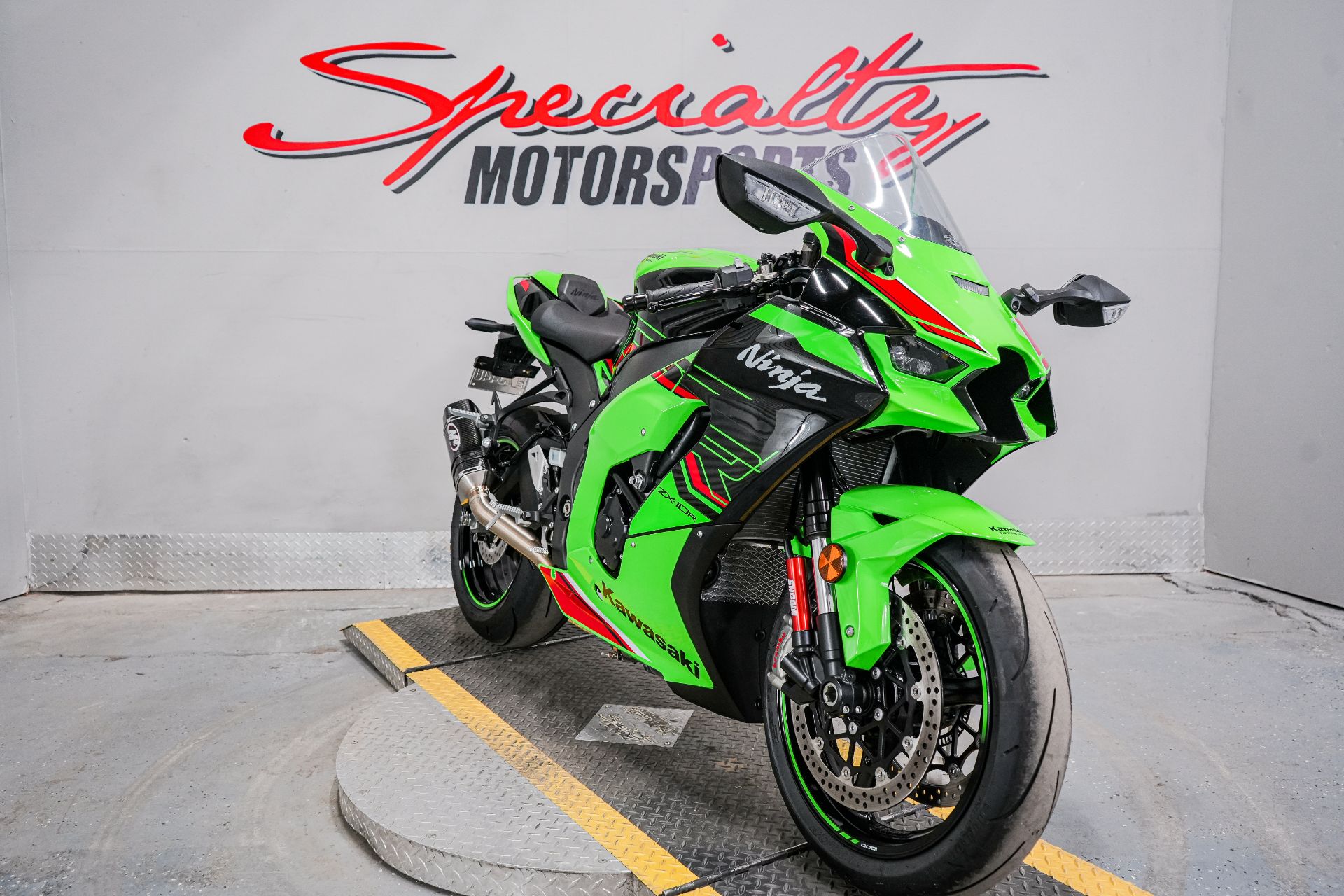 ウルトラセブン(10) 2024 Kawasaki Ninja® ZX™-10R ABS | Manassas Honda Kawasaki