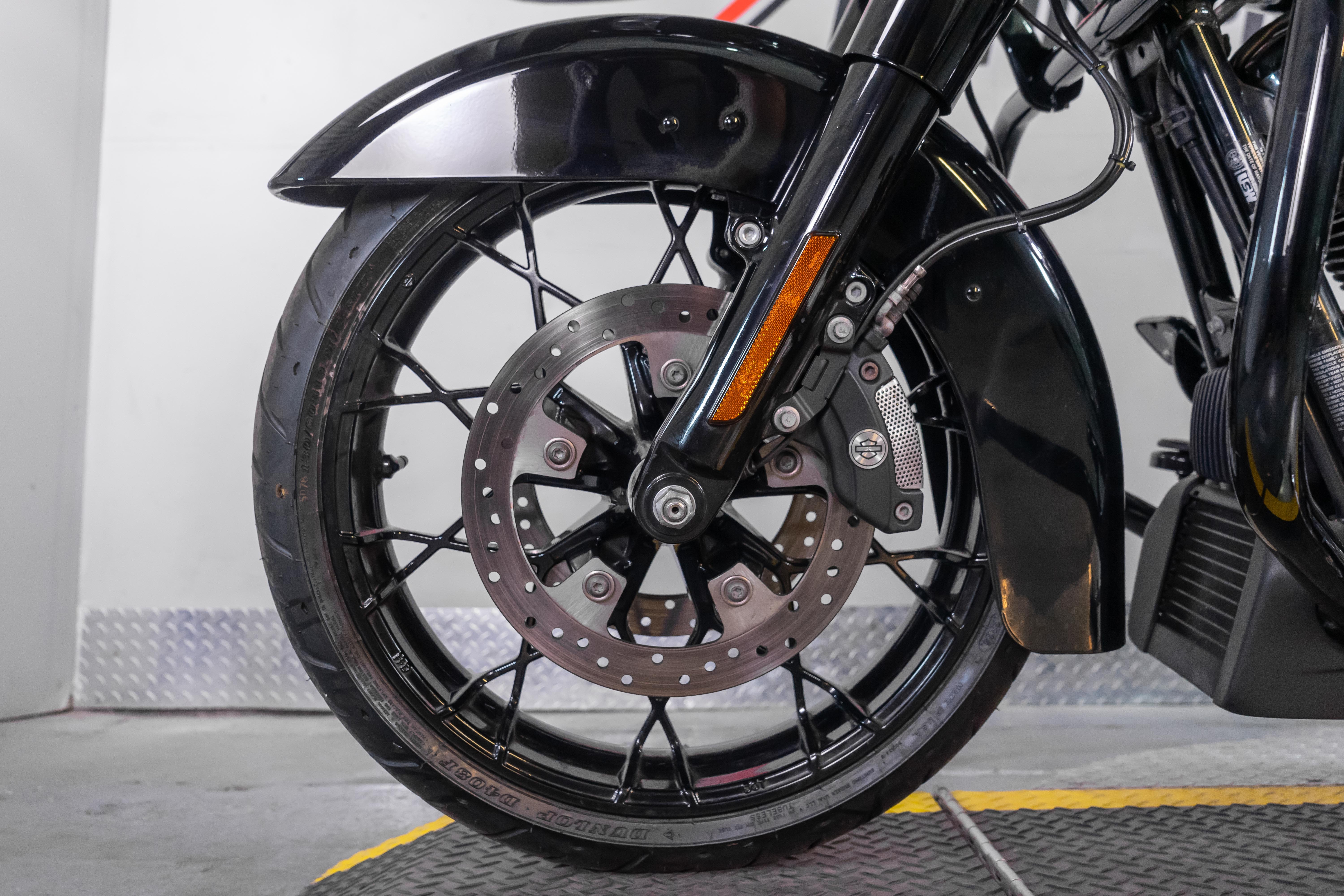 2020 Harley-Davidson Road Glide® Special 11