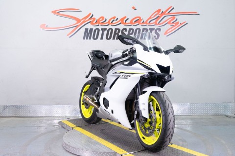 2017 Yamaha YZF-R6 in Sacramento, California - Photo 2