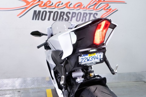 2017 Yamaha YZF-R6 in Sacramento, California - Photo 16