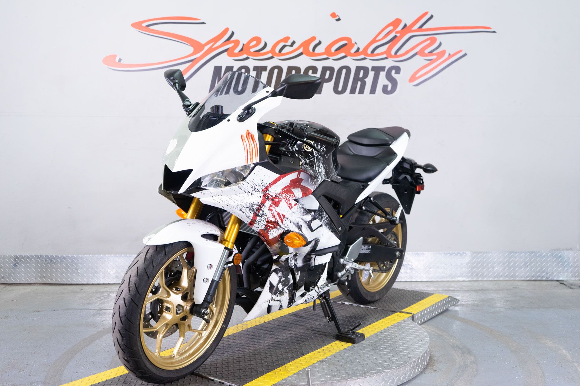 2022 Yamaha YZF-R3 World GP 60th Anniversary Edition in Sacramento, California - Photo 3