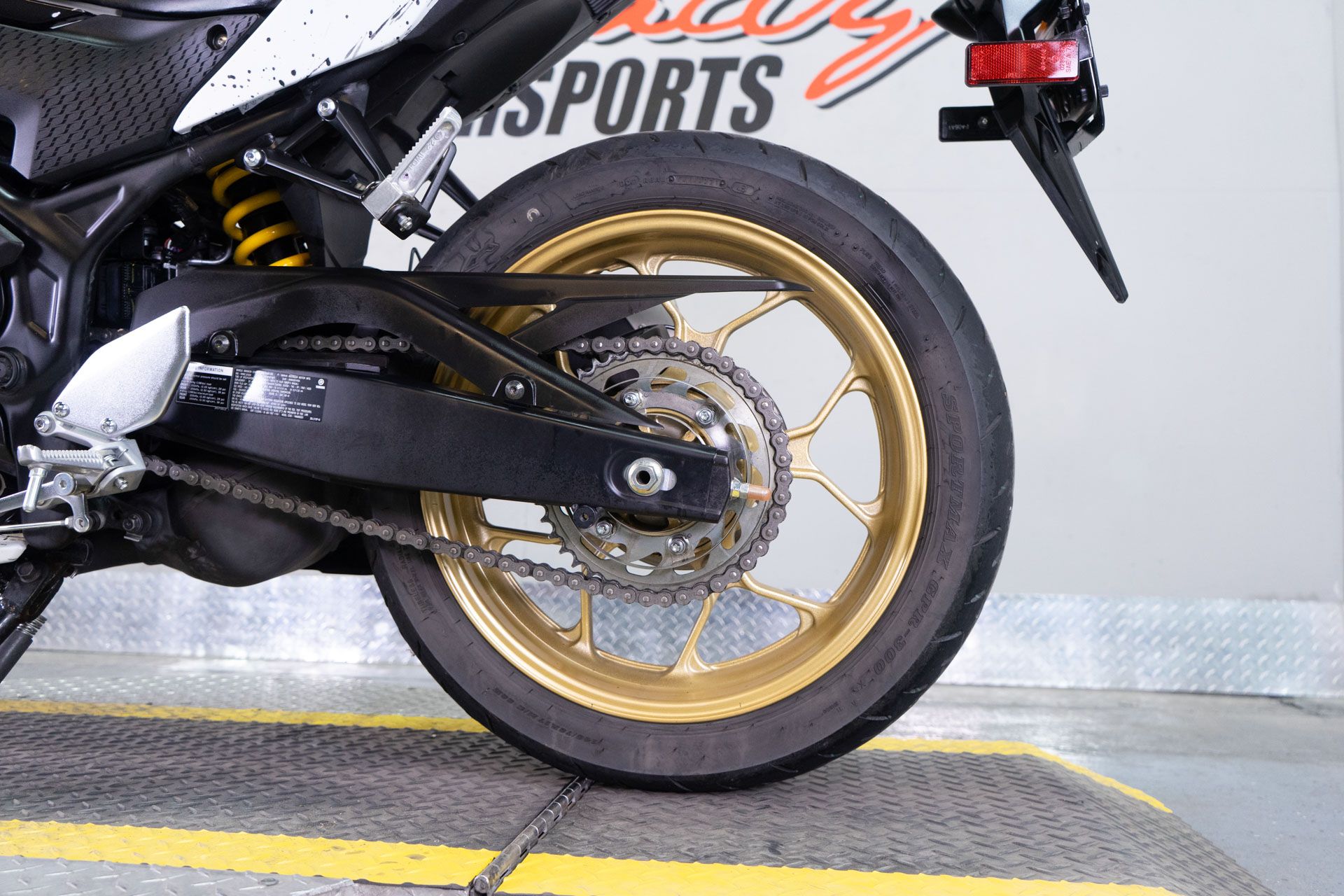 2022 Yamaha YZF-R3 World GP 60th Anniversary Edition in Sacramento, California - Photo 11