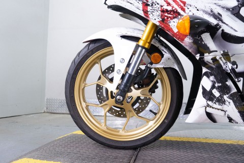 2022 Yamaha YZF-R3 World GP 60th Anniversary Edition in Sacramento, California - Photo 12