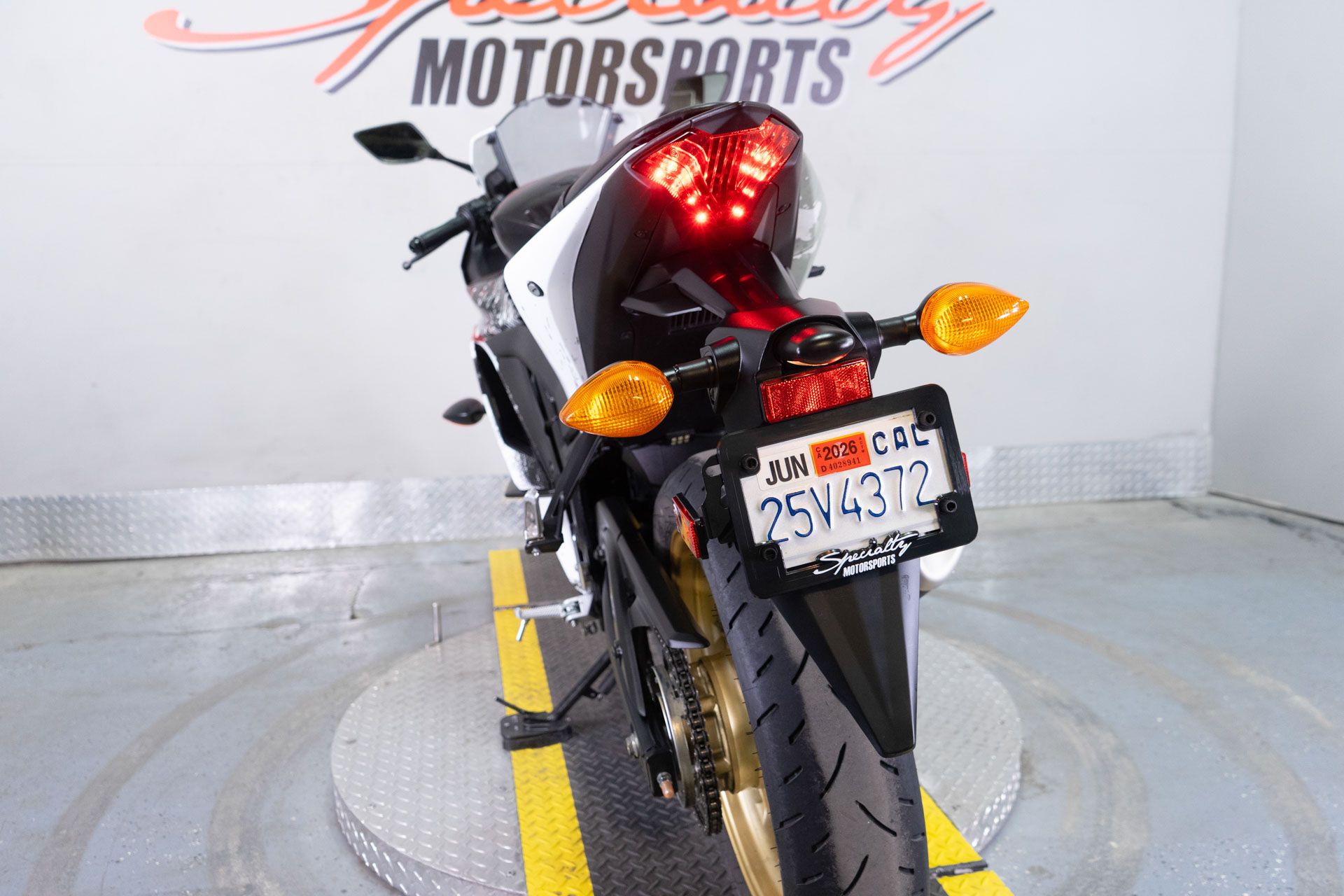 2022 Yamaha YZF-R3 World GP 60th Anniversary Edition in Sacramento, California - Photo 18