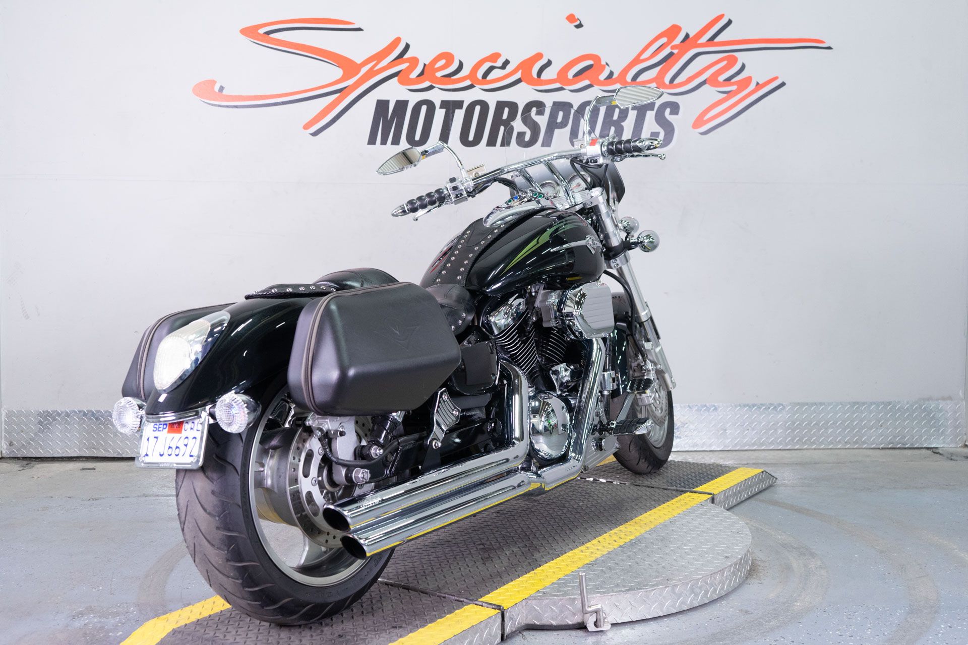 2004 Kawasaki Vulcan® 1600 Mean Streak® in Sacramento, California - Photo 6