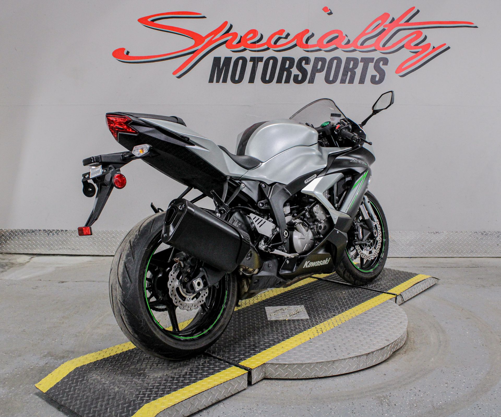 Used 2018 Kawasaki Ninja ZX-6R ABS | Motorcycles in