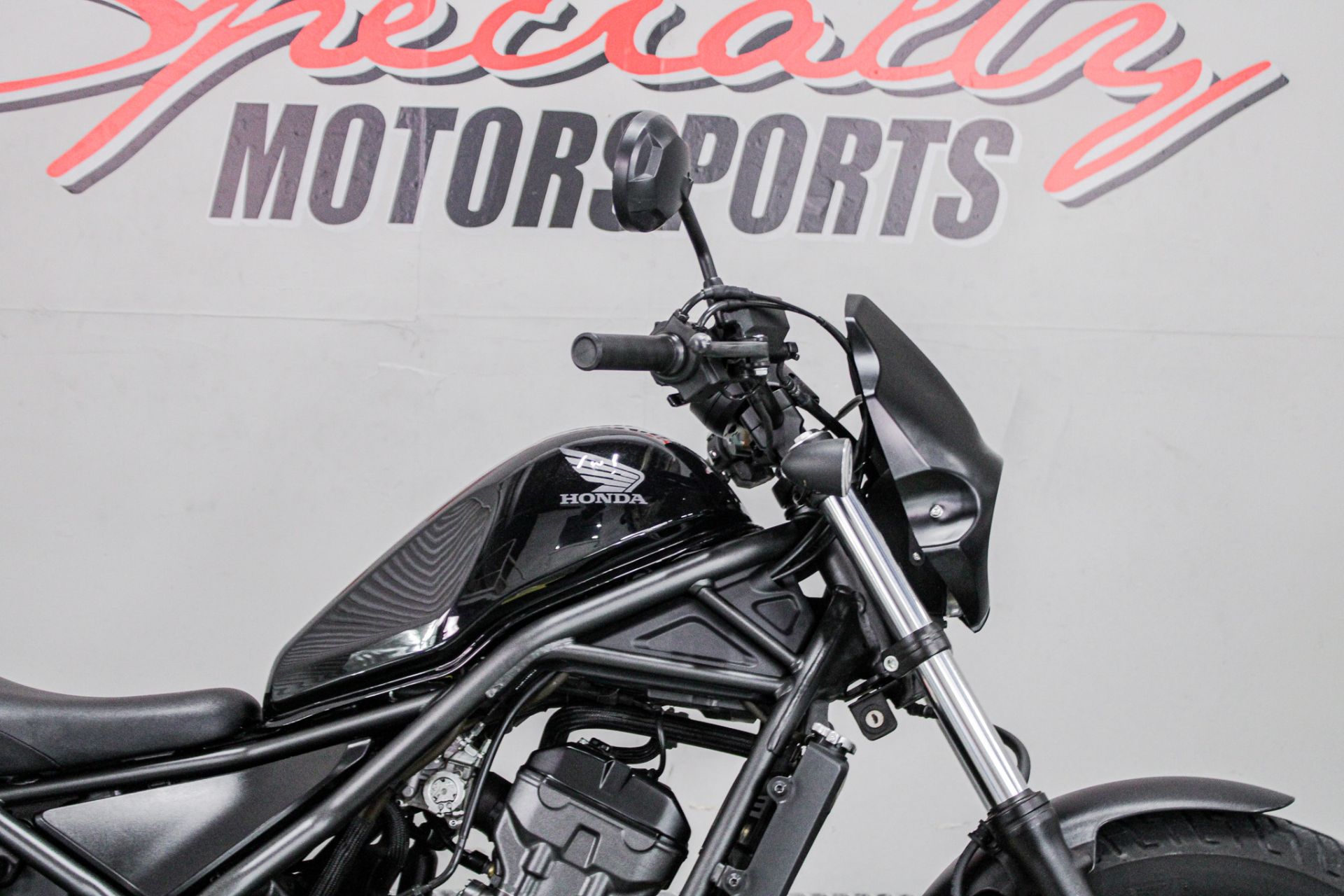 2024 Honda Rebel 300 in Sacramento, California - Photo 2