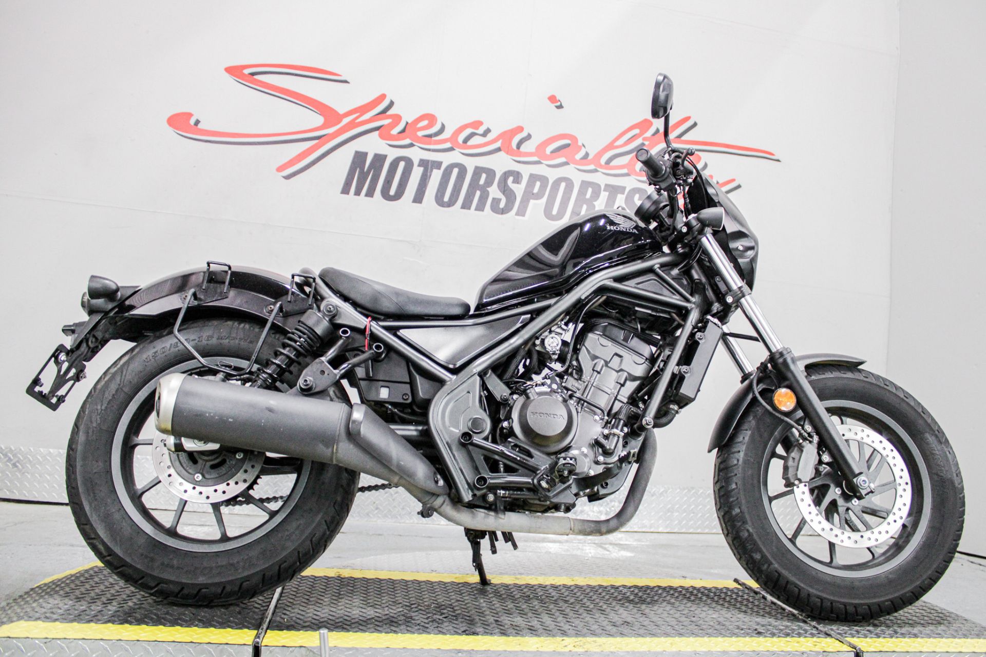 2024 Honda Rebel 300 in Sacramento, California - Photo 15