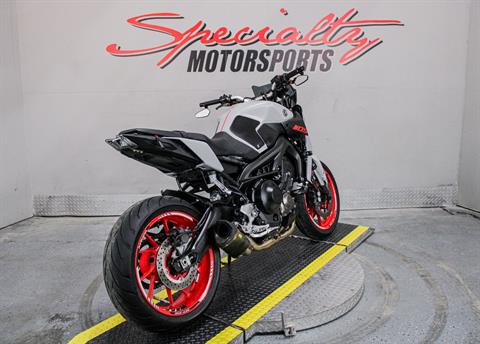 YAM001640 - 2020 - Yamaha Motor Corp., USA - MT-09 Rear Right Side Angle - Photo 5