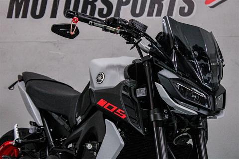 YAM001640 - 2020 - Yamaha Motor Corp., USA - MT-09 Front Right Zoomed In - Photo 14