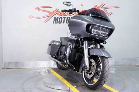 2016 Harley-Davidson Road Glide® in Sacramento, California - Photo 2