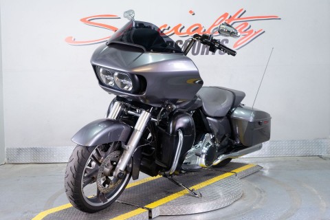 2016 Harley-Davidson Road Glide® in Sacramento, California - Photo 3