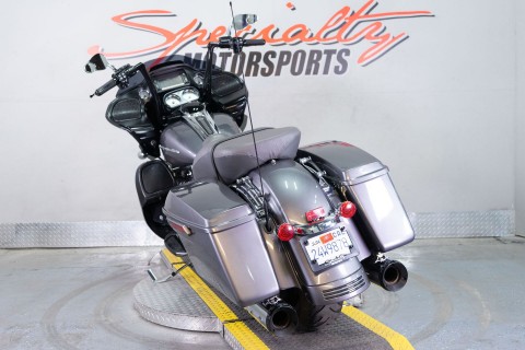 2016 Harley-Davidson Road Glide® in Sacramento, California - Photo 5